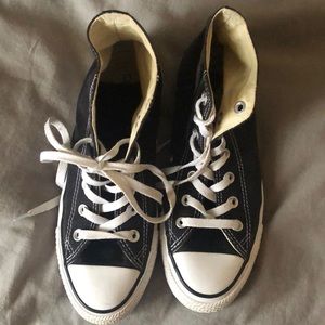 High top converse excellent conditio Make offers!